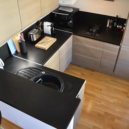 Apartment Be Our Guests In Port Bonaparte *